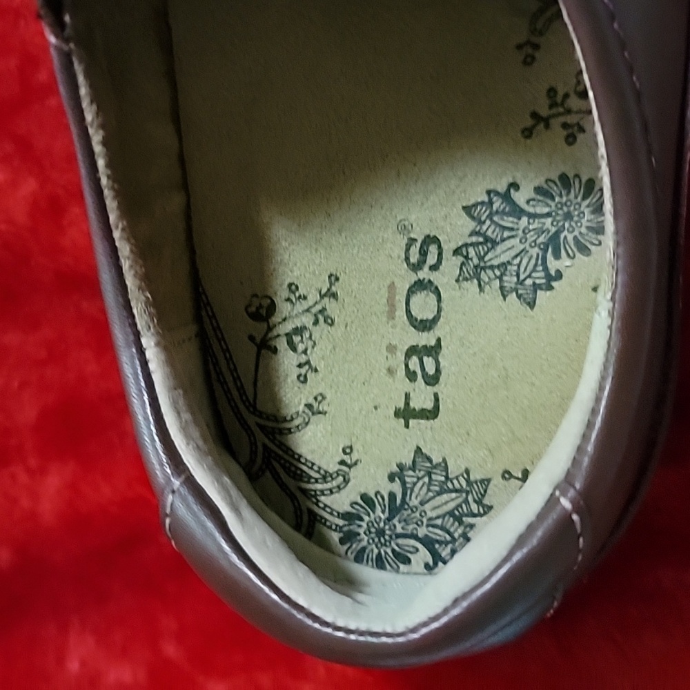Shoes - Picture 3 of 6